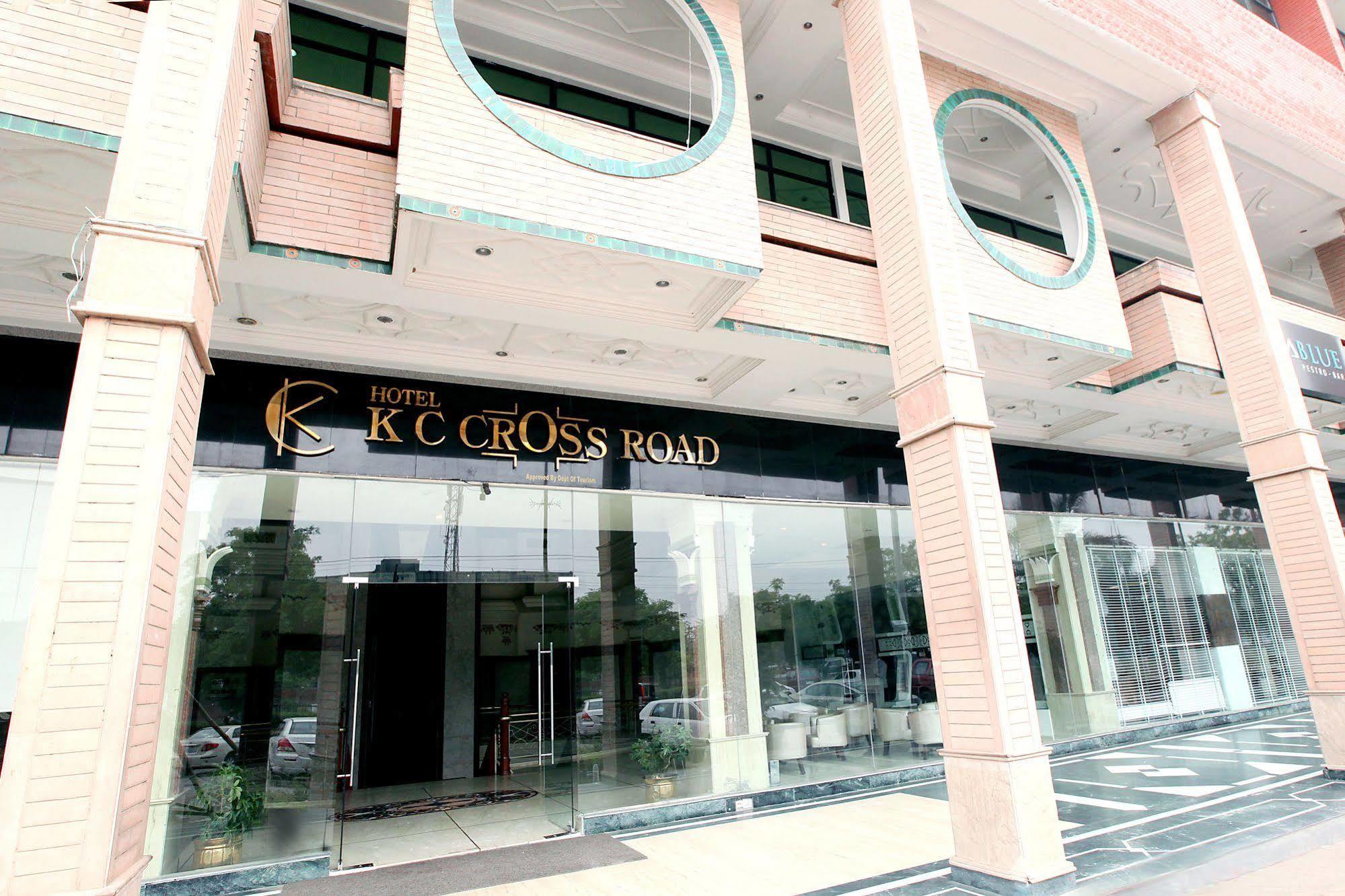 מלון פנצ'קולה Kc Cross Road מראה חיצוני תמונה